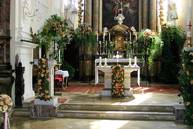 Unterliezheim 2007 - In die Kirche&copy;K.Woolfenden